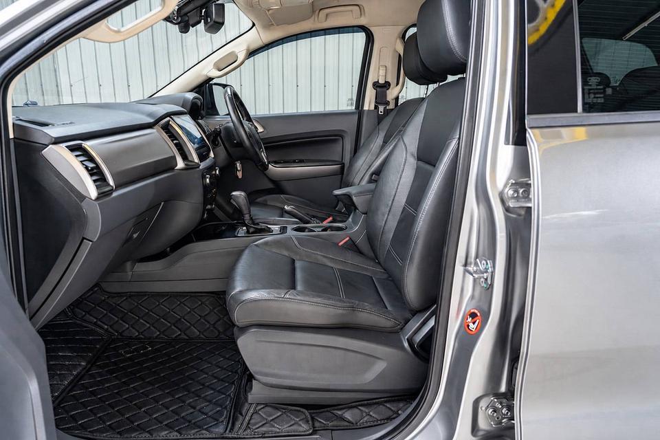 #FORD #EVEREST, 2.2 TITANIUM ปี 2018 สีเทา โฉม ปี15-22-เครื่องยนต์ดีเซล ดูราทอร์ค TDCi 2.2ลิตร VG Turbo-เกียร์อัตโนมัติ 6 สปีด รูปที่ 10