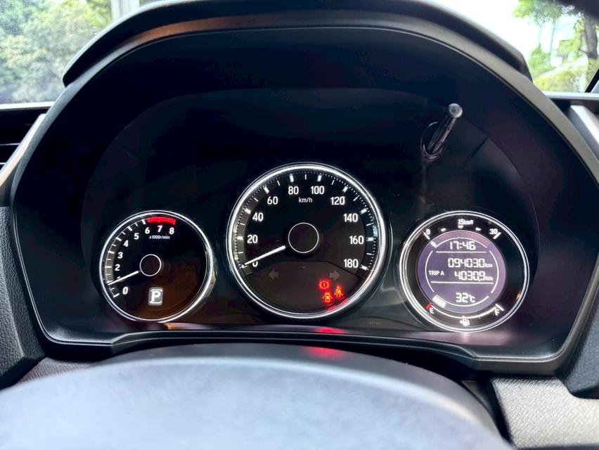 รหัสรถ PAT7858 Honda BR-V 1.5 SV (Top) สีเงิน ปี2018  11
