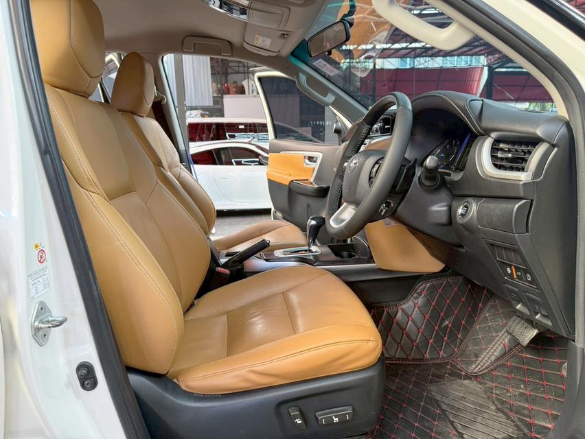 TOYOTA FORTUNER 2.8 V 4WD ปี 2016 รูปที่ 6