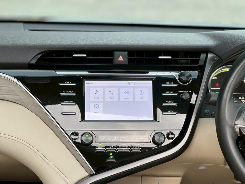 ปี 2019 TOYOTA CAMRY, 2.5 HV โฉม ปี18-24 สีน้ำตาล เบนชิน+ไฮบริด มือเดียวป้ายแดง ไมล์แท้ 35,064 km  คู่มือบุ๊คเซอร์วิสครบ กุญแจสองดอก 12