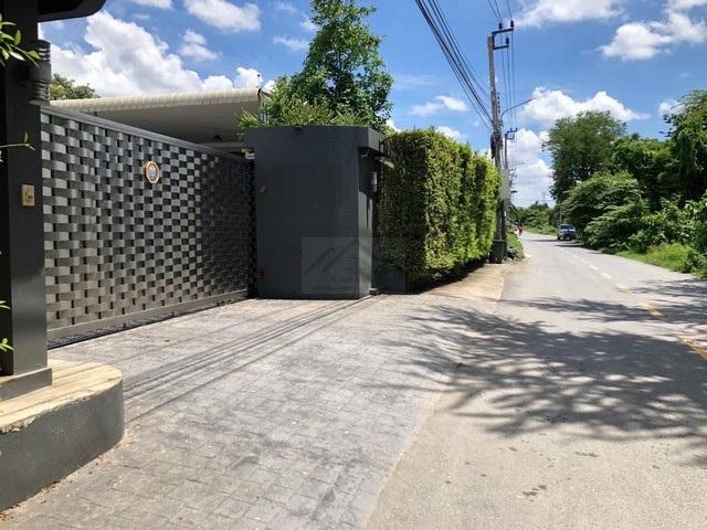 ขายบ้านเดี่ยว 2 ชั้น 2 หลัง สไตล์ โมเดิร์น บนเนื้อที่ 1 ไร่ ซอยจรัญสนิทวงศ์ 35 พูลวิลล่า กลางเมือง ใกล้โรงพยาบาลศิริราช 7