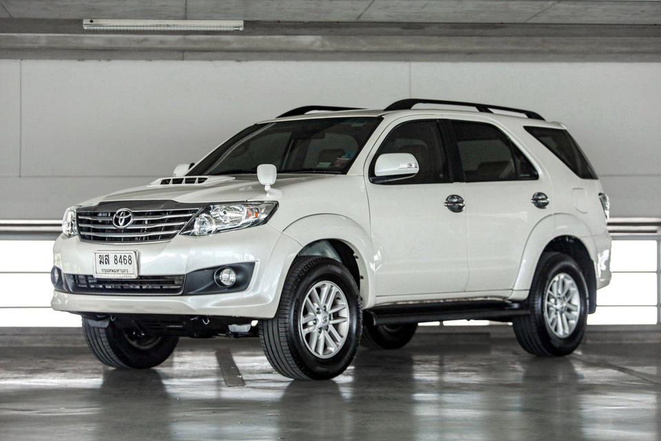 TOYOTA FORTUNER 3.0 V 2WD 2012SUV 7 ที่นั่ง เครื่อง 3000 VNT แรง ทน ซ่อมง่าย รูปที่ 3