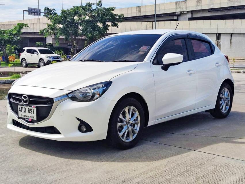 รหัสรถ CAT697 2015 Mazda 2 Skyactiv 1.5L ดีเซล 