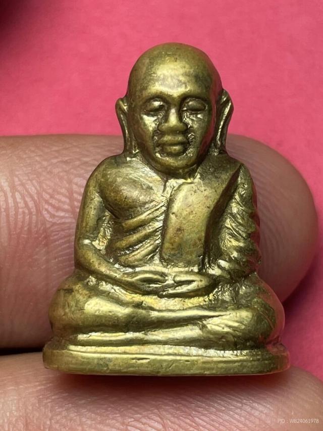 รูปหล่อเหมือนหลวงพ่อเงิน