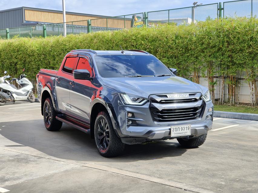Isuzu D-Max 3.0 V-cross M D-Cab AT