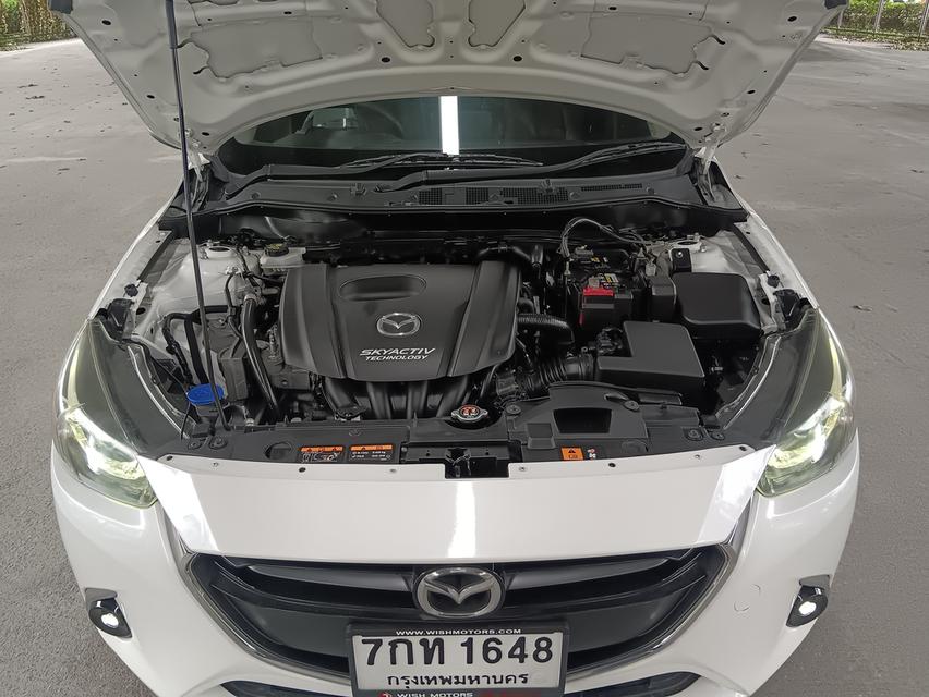 Mazda2 1.3High Connect Sedan ปี2018 สีขาว 16