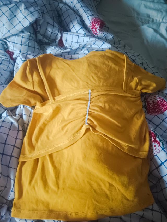 เสื้อผ้าแฟชั่นและโล๊ะเสื้อผ้ามือสอง รูปที่ 3