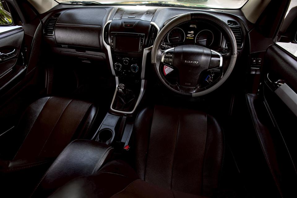 ISUZU D-MAX Hi-lander Cab 1.9 Ddi L ปี 2018 สีเทา มือเดียวป้ายแดง 14