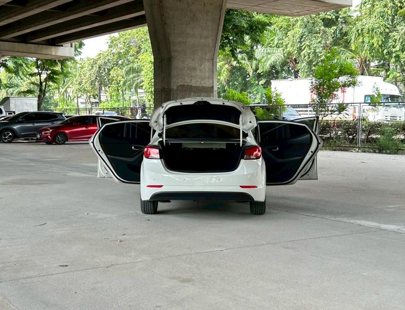 ขายรถ Hyundai Elantra 1.8GLE ปี 2014 สีขาว เกียร์ออโต้ 16
