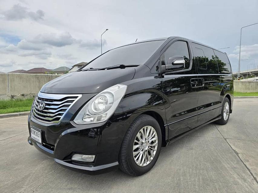 Hyundai Grand Starex 2.5 VIP ปี 2015  ประวัติเข้าศูนย์ตลอด  2