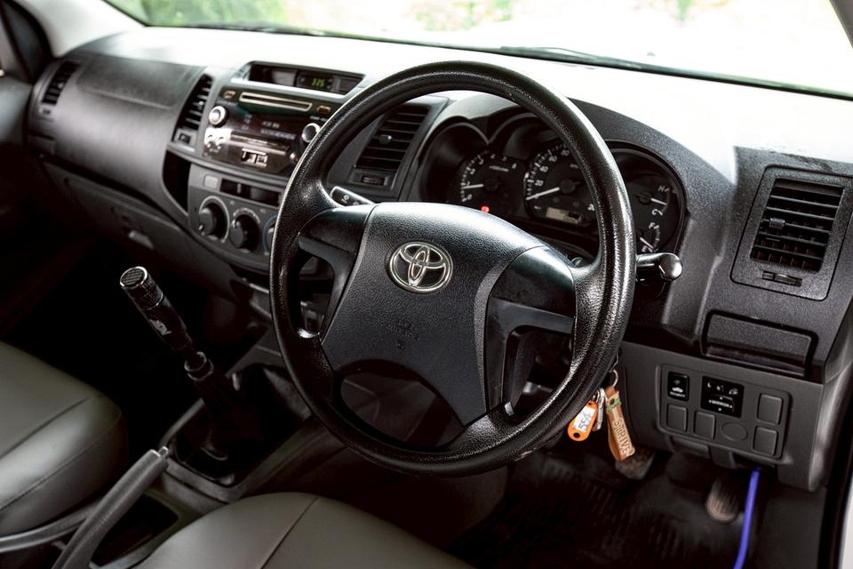 ขาย Toyota Vigo 2.5E ปี14 13