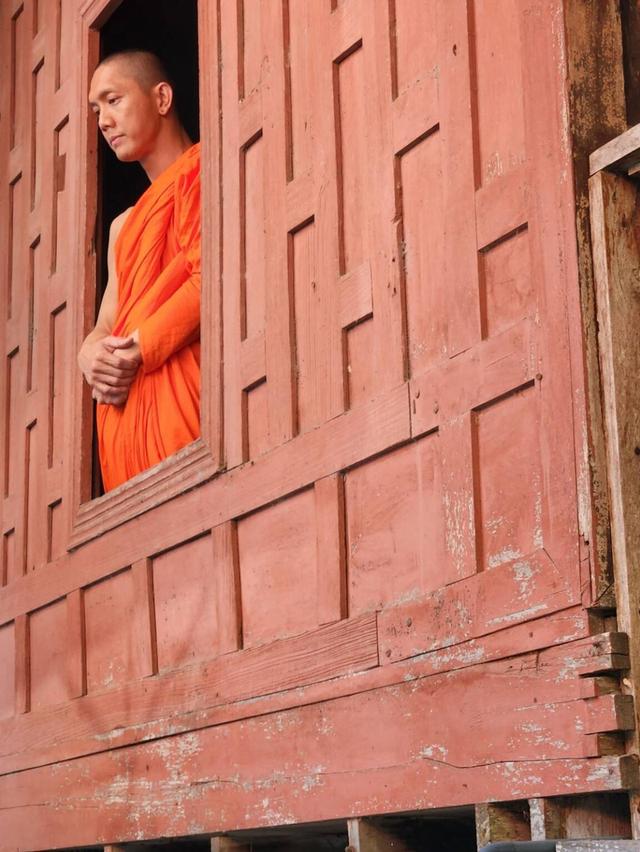 ผ้าไตรจีวรผ้ามัสลิน ครบชุดใหญ่ราคาส่ง 6