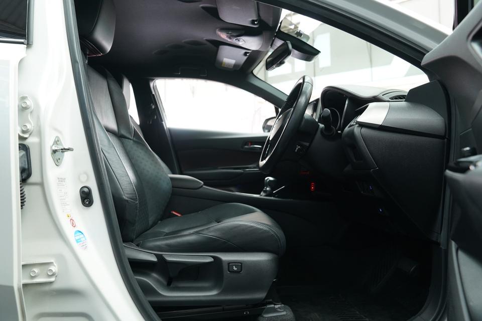 TOYOTA C-HR 1.8 Hybrid High AT ปี 2018 สี ขาว รูปที่ 16
