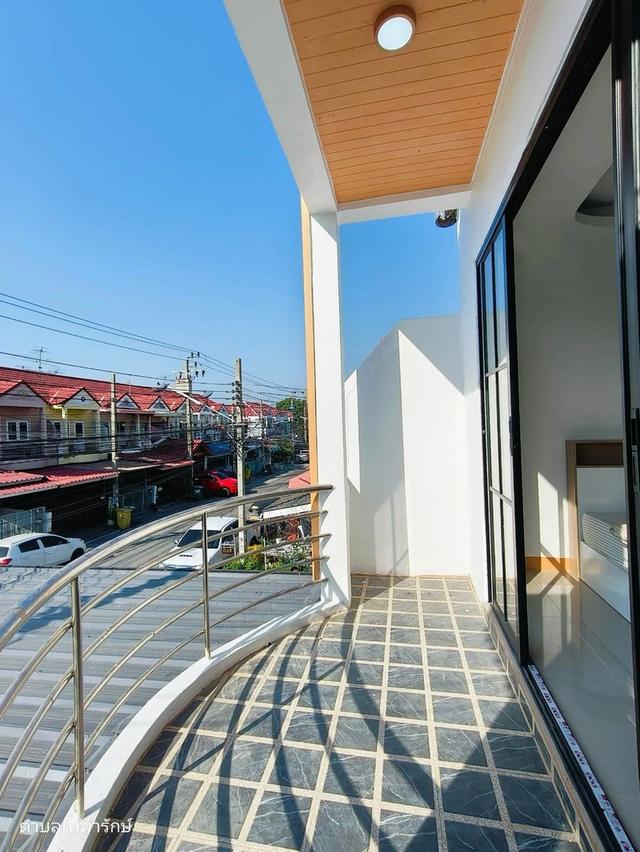 ทาวน์เฮาส์รีโนเวทใหม่ ทำเลเทพารักษ์ ใกล้ถนนใหญ่ 8