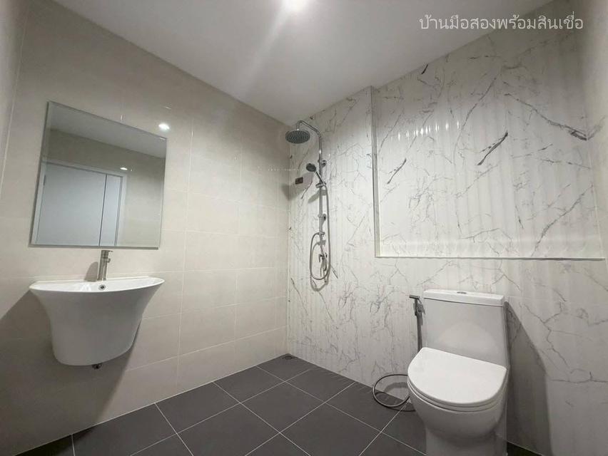 ทาวน์โฮม 3 ชั้น ซอยนาคนิวาส 37 ถนนประดิษฐ์มนูธรรม 11