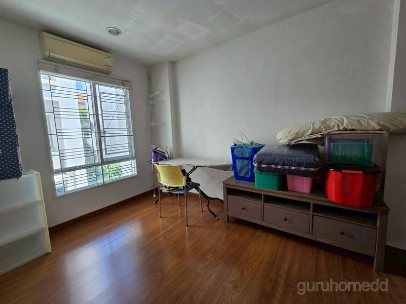 ขายทาวน์โฮม 3 ชั้น ปรับปรุงใหม่ บ้านกลางเมือง สาทรตากสิน เนื้อที่ 20 ตรว 3นอน 3น้ำ บ้านหลังมุม สภาพดี - ghd000103 6