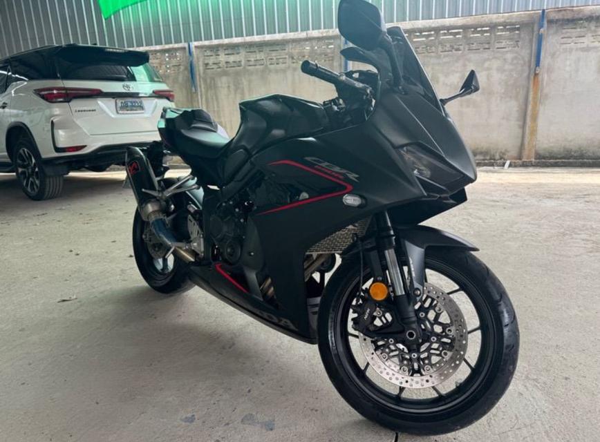 Honda รุ่น CBR650 ปี 2023 2