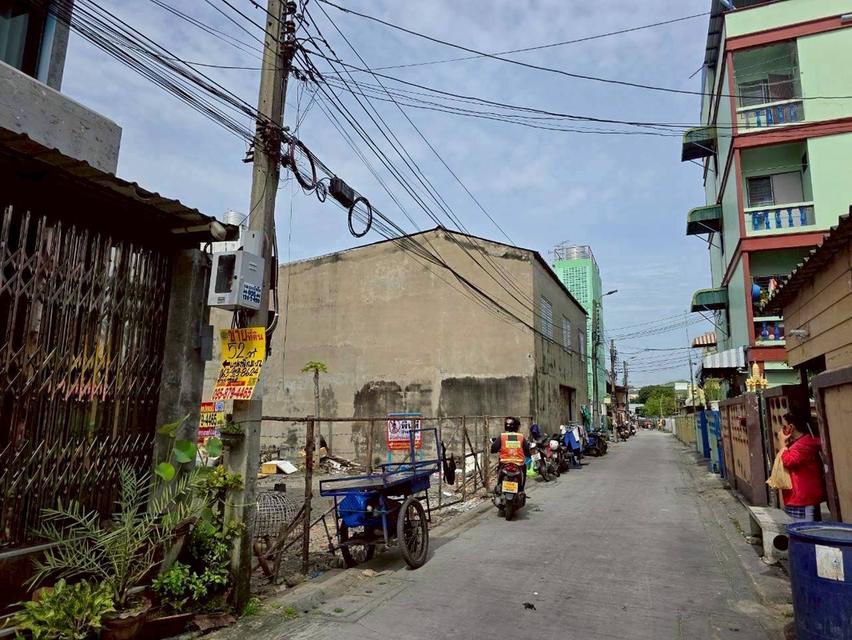 Vายที่ดินใกล้รถไฟฟ้าสายสีน้ำเงิน 52 ตารางวา ติดถนนคอนกรีตสาธารณะ ถมแล้ว พุทธมณฑล สาย ๑ ซอย 2 กทม 8