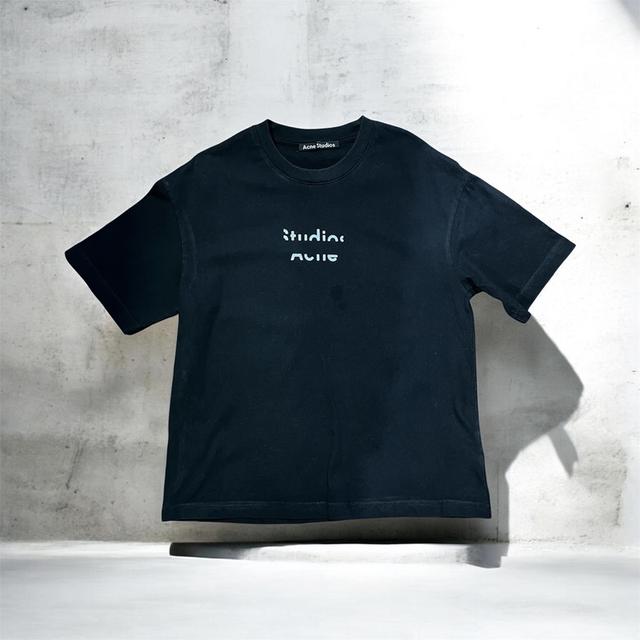 เสื้อมือสองแบรนด์ Acne studio