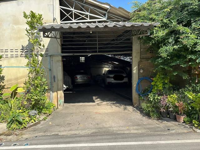 ขายตึกแถวอาคารพาณิชย์ 3 ชั้นครึ่ง ติดถนนแสงชูโต ท่ามะกา จ.กาญจนบุรี 4