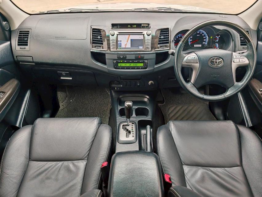 TOYOTA FORTUNER 2.7V 6
