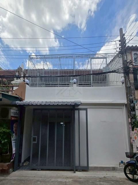 ให้เช่า ทาวน์เฮ้าส์ 2 ชั้น ซอยประชาราษฏร์บำเพ็ญ16 ใกล้ MRT ห้วยขวาง