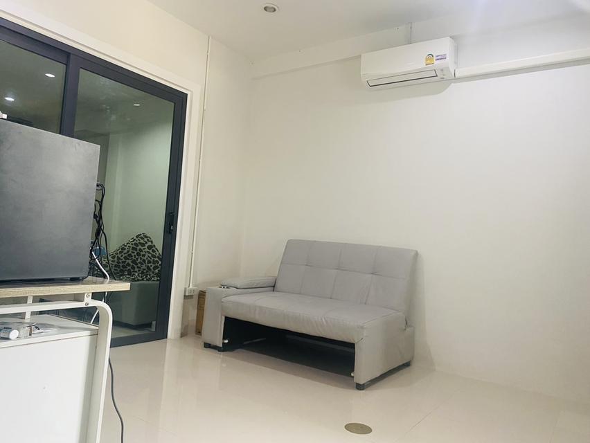 ขายทาวน์เฮ้าส์ ราคา 3.3 ลบ. 2 ห้องนอน 3 ห้องน้ำ 1 ที่จอดรถ 4