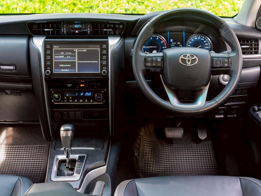 Toyota Fortuner 2.4 V Leader 2WD ปี 2021 รูปที่ 13