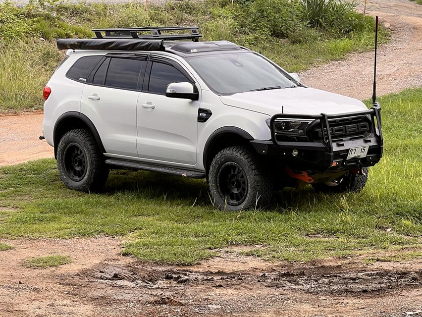 Ford everest 3.2 ปี17 แต่งเต็ม