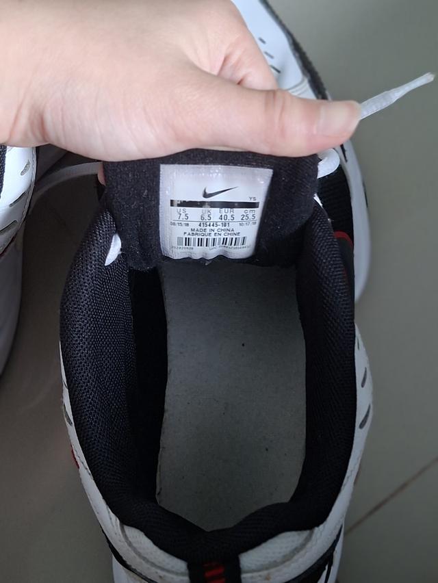 รองเท้าNike Air Monarch IV รูปที่ 3