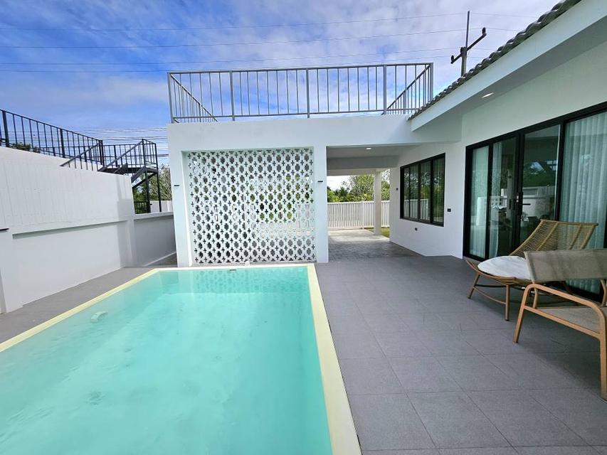 🏖️ Pool Villaชั้นเดียวในโครงการ ทำเลใกล้กาดฝรั่ง นานาชาติLIS #หางดง – ราคา 48,000 บาท/เดือน✨ 卖家具齐全 3 卧室 2 卫生间 – 租金 48,000 泰铢/月 ✨ 9