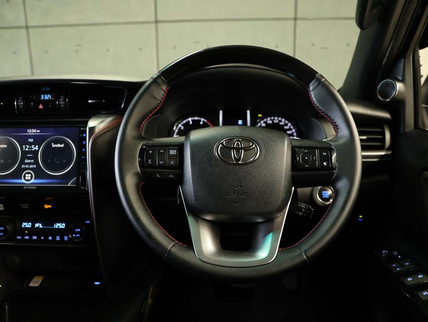 2022 Toyota FORTUNER 2.4 (ปี 15-25) Legender SUV AT รูปที่ 6