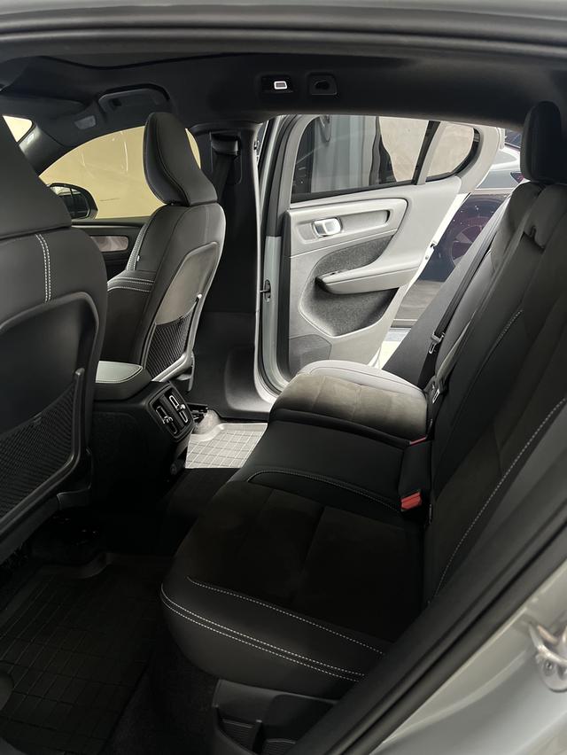 Volvo C40 11