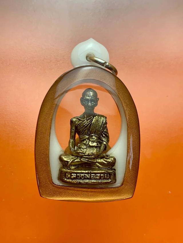 รูปหล่อหลวงพ่อรวย วัดตะโก จังหวัดอยุธยา