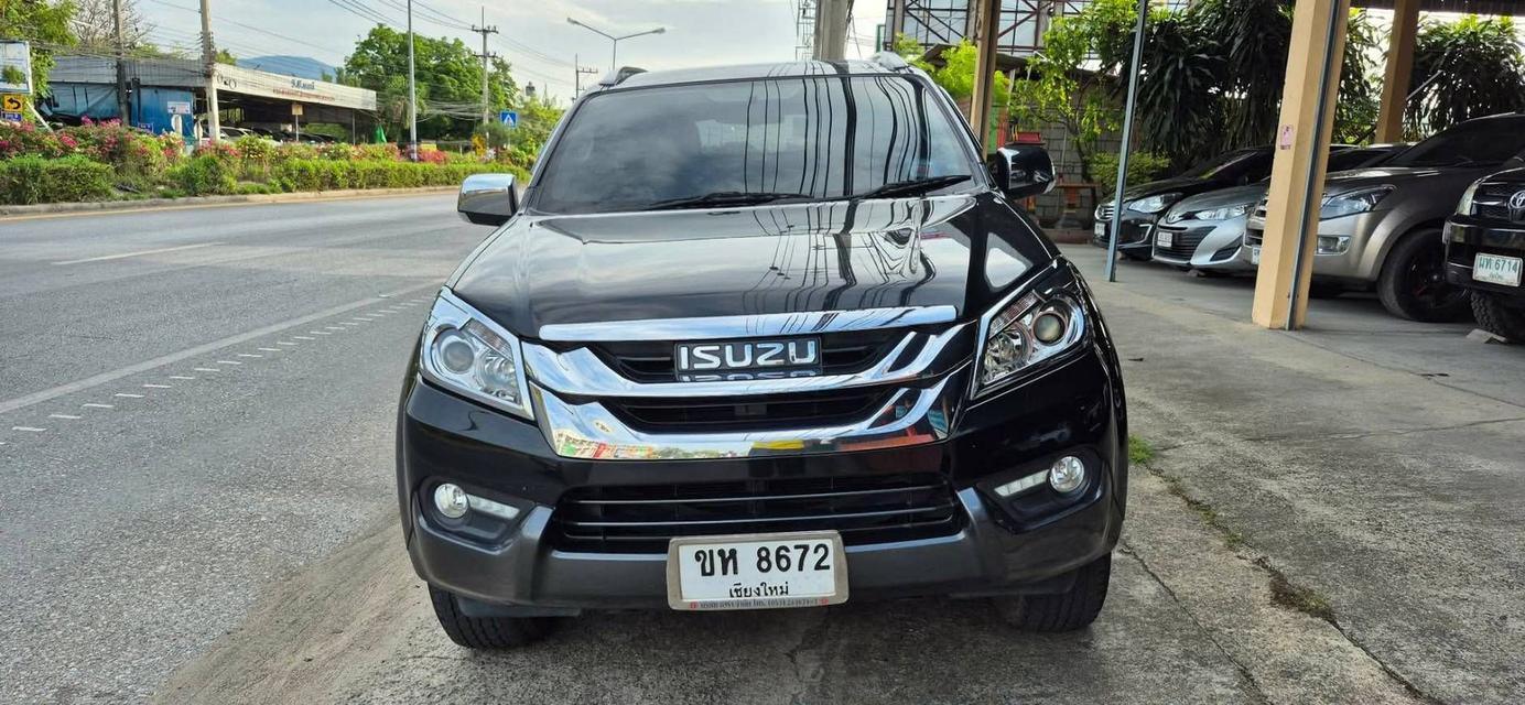 ช้าหมดอดแน่นอน! ‼️ MU-X 3.0 ตัวท็อป ขับ 4 (4x4) ปี 2015 ไมล์แสนต้นแท้ สภาพเนียนกริ๊บ หาอยู่รีบเลยครับ