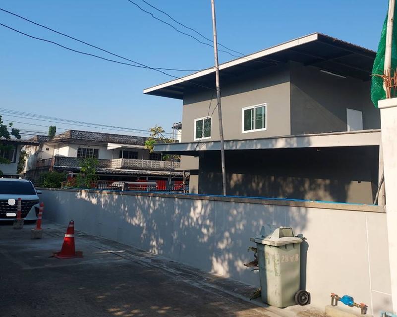 ให้เช่าบ้านเดี่ยว / โฮมออฟฟิศ 2 ชั้น / Renovate ใหม่ / กำลังจะเสร็จ / ทำเลซอย ปรีดีพนมยงค์ 26 เขตวัฒนา ใกล้เอ็มควอเทียร์ 8