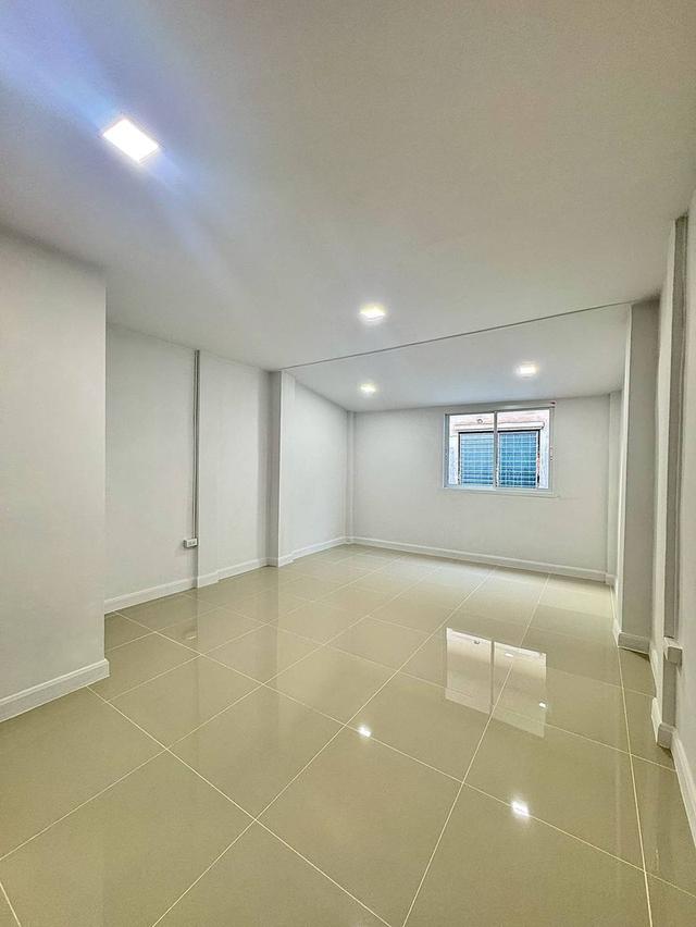 หมู่บ้านอัมพรไพศาล 14