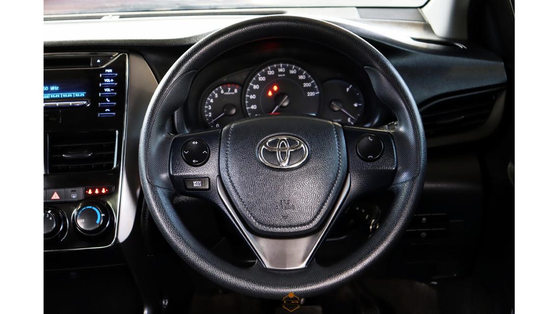 รถยนต์ Toyota 8