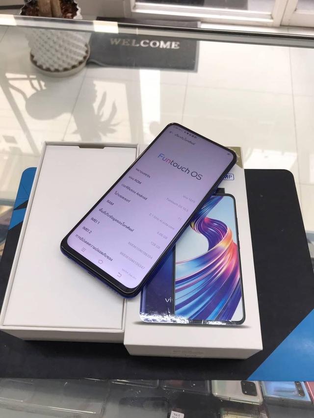 Vivo V15 สีน้ำเงินสวยมาก