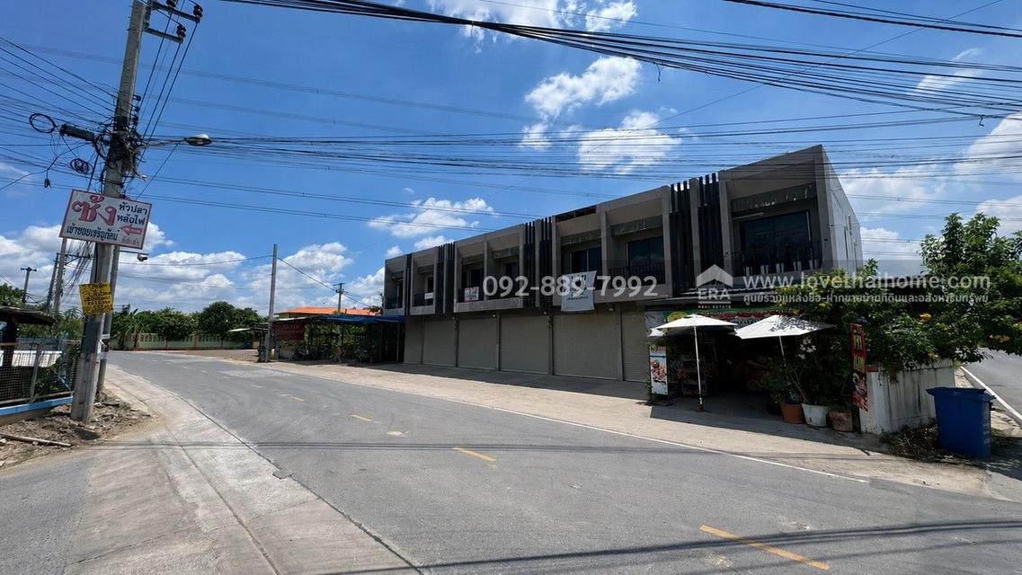 ขายตึกแถว 2 ชั้น ติดถนนลำโพ พื้นที่ 22.7 ตรว. ตรงข้ามโรงเรียนเจริญรัฐอุปถัมภ์ ทำเลค้าขาย ราคาเพียง 2.5 ล้านบาทเท่านั้น ใกล้ดูโฮม บางบัวทอง 11