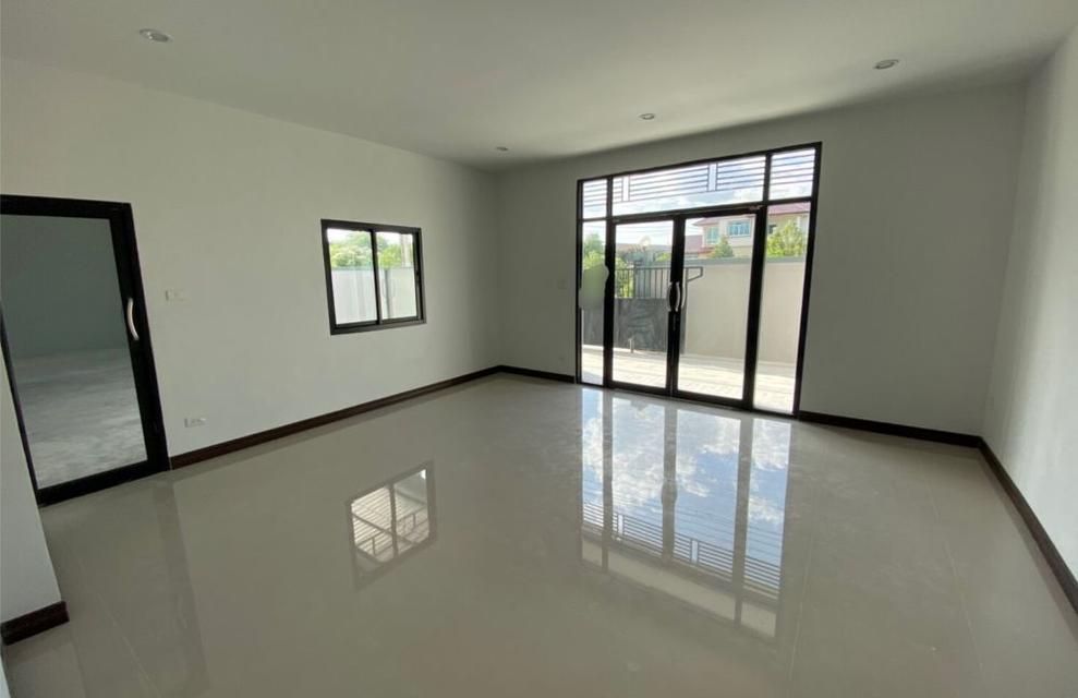 ขายหรือให้เช่า โรงงาน โกดัง ออฟฟิศ 2 ชั้น โครงการทรัพย์รุ่งเรือง ( คอกกระบือ ) ขนาดพื้นที่รวม 680 ตร.ม. ทำโรงงานได้ แถวคอกกระบือ จังหวัดสมุทรสาคร 7