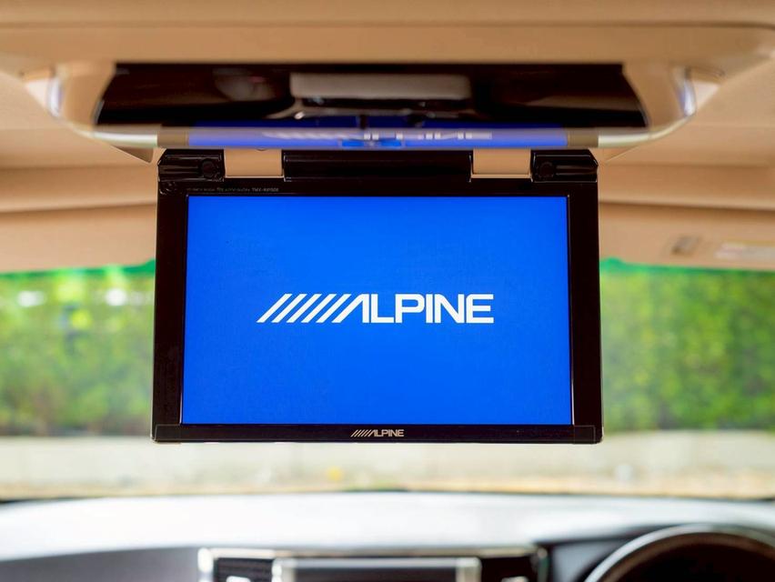 Toyota Alphard 2.4 Hybrid E-Four 2013 12