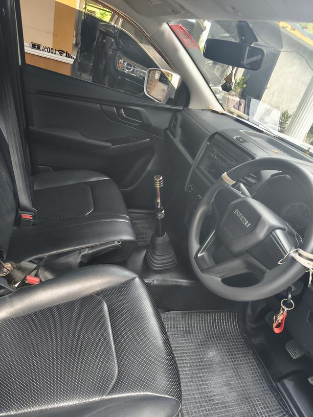 ขาย isuzu d-max สีขาวสวยๆ 5