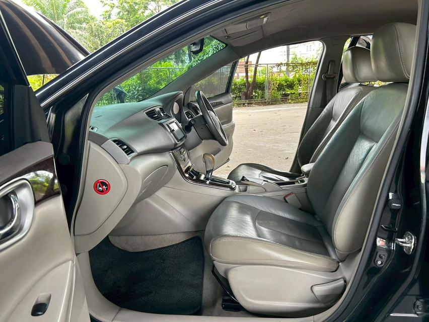 Nissan Sylphy 1.6 V AT ปี 2014 16