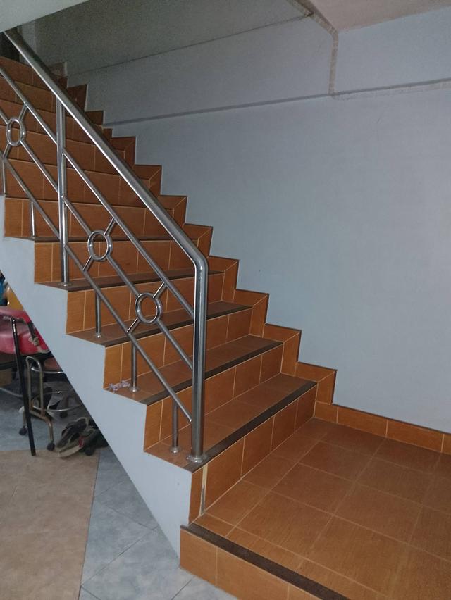 บ้านตึกสามชั้นเนื้อที21ตรว.ตกแต่งเสร็จ 7