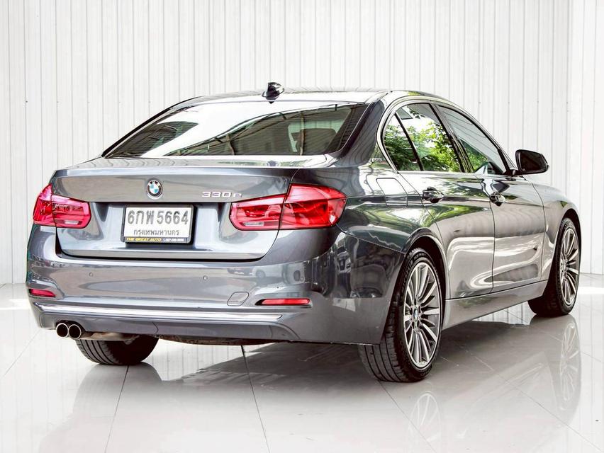 BMW SERIES3 330e LUXURY (LCI) ปี 2017 รูปที่ 6