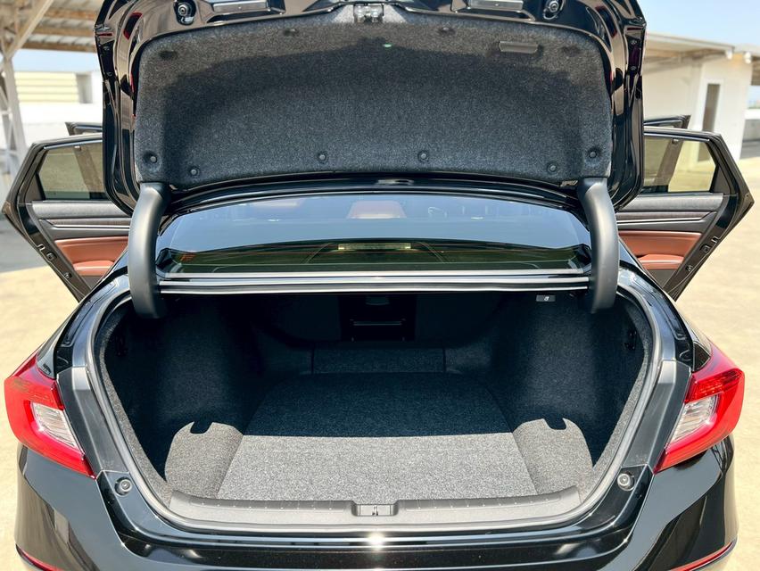 HONDA ACCORD 2.0 Hybrid TECH ปี2019 สีดำ