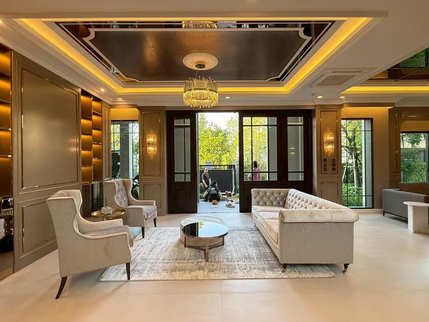 ขายหรือให้เช่าบ้านเดี่ยวสุดหรู 2 ชั้น แกรนด์บางกอกบูเลอวาร์ด กรุงเทพกรีฑา เลี้ยงสัตว์ได้ ตกแต่งจัดเต็ม คลองสามประเวศ เขตลาดกระบัง 3