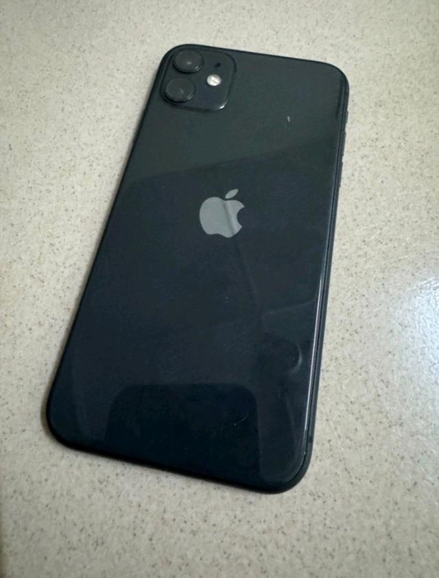 iPhone  11  สีดำ 3