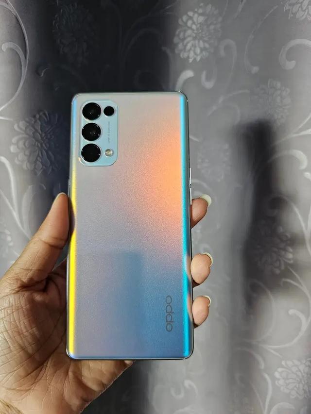 มือถือสีสวยๆ OPPO Reno 5 2